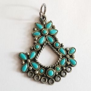 Vintage Southwestern style pendant turquoise blue color silver tone